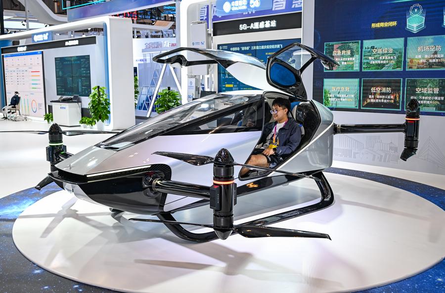 Pameran Industri Pintar Dunia di Tiongkok Barat Daya Tampilkan Inovasi Mulai dari Robot Hingga Drone Pengiriman