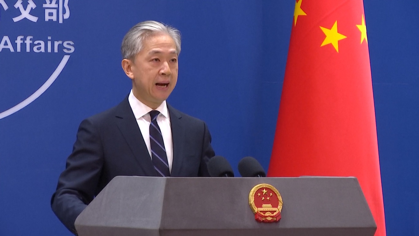 Tiongkok juga mengatakan siap untuk meningkatkan komunikasi dengan Ghana guna menemukan solusi yang tepat melalui konsultasi