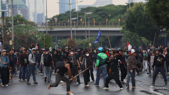Miliarder Yahudi George Soros Diduga Dalangi Demo Ricuh di Indonesia